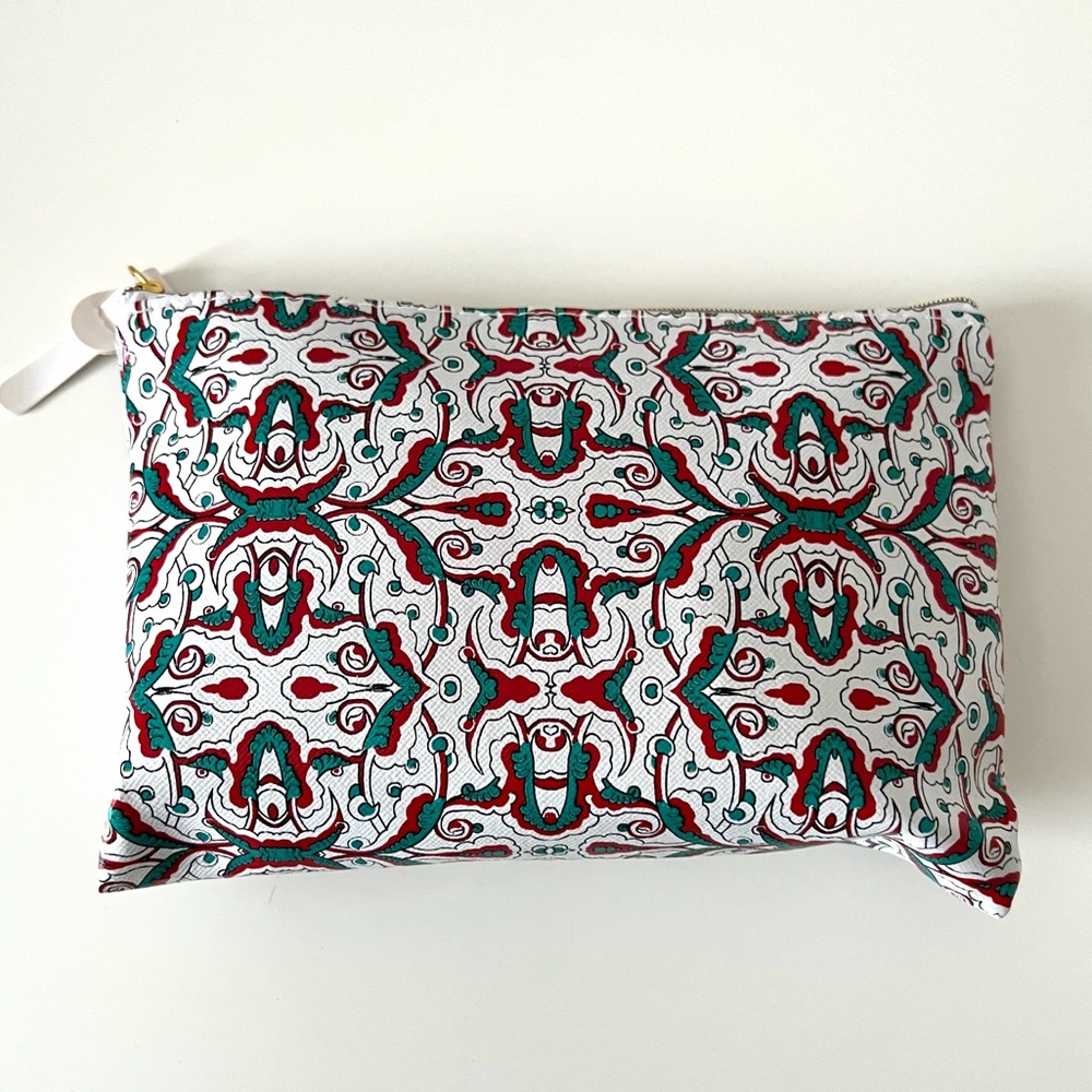 COPY - New Turkish Airline Amenity Kit